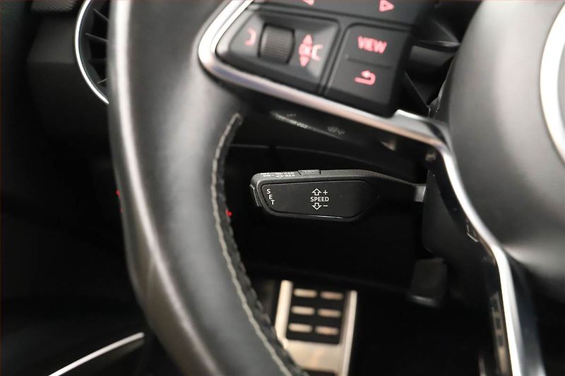 Audi TTS (2015) 2.0 TFSI - fotka 28 z 29