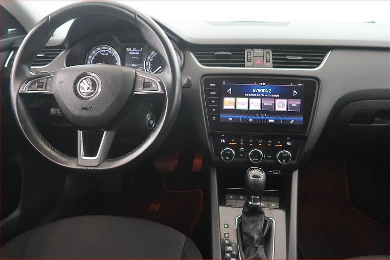 Škoda Octavia (2019) Style 2.0 TDI, Automat, Navi - fotka 7 z 17