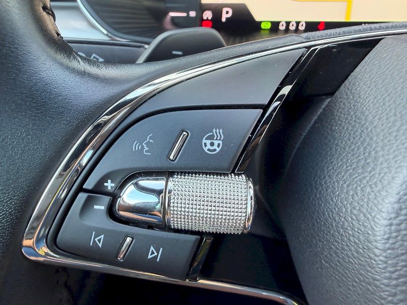 Škoda Superb (2023) 2.0 TDI 147kW 4x4 DSG L&K - fotka 12 z 35