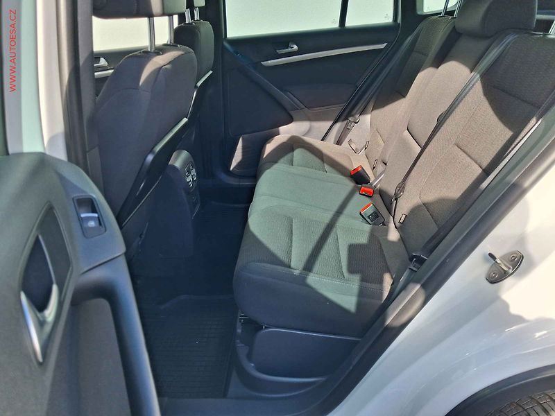 Volkswagen Tiguan (2015) 2.0 TDi 4x4, Sport&Style - fotka 10 z 19
