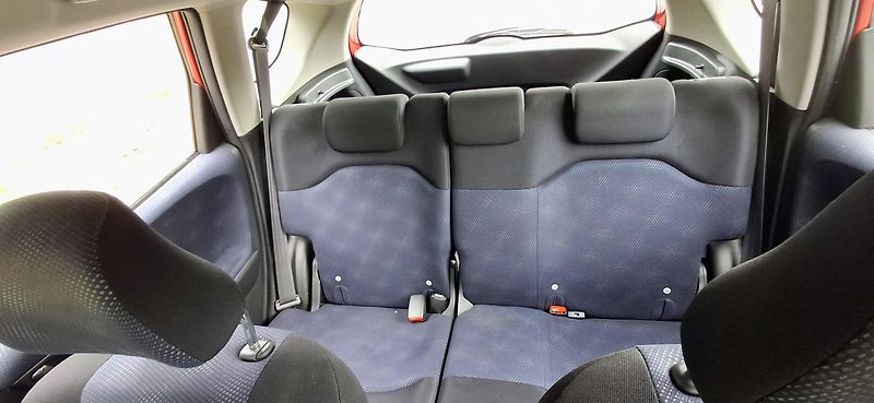 Honda Jazz 1.2 VTEC 66 kw - fotka 20 z 42