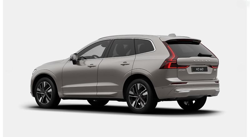 Volvo XC60 (2026) B5 AWD PLUS BRIGHT AUT - fotka 3 z 13