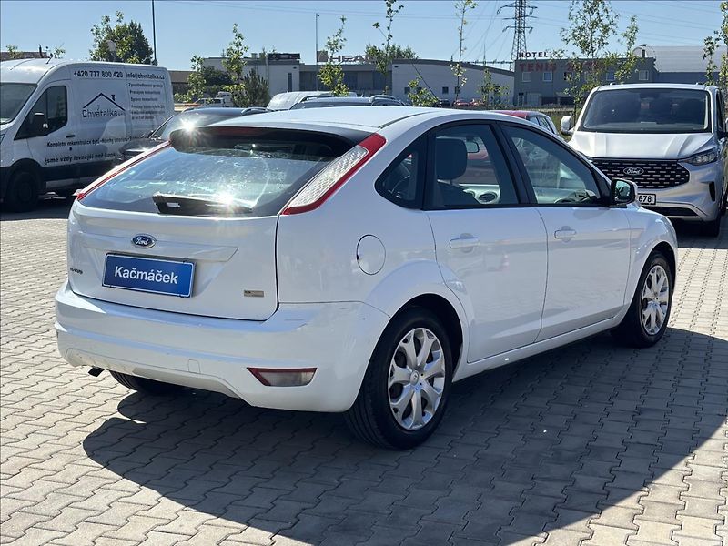 Ford Focus 1,6 Duratec Ti-VCT 74kW Trend - fotka 5 z 20