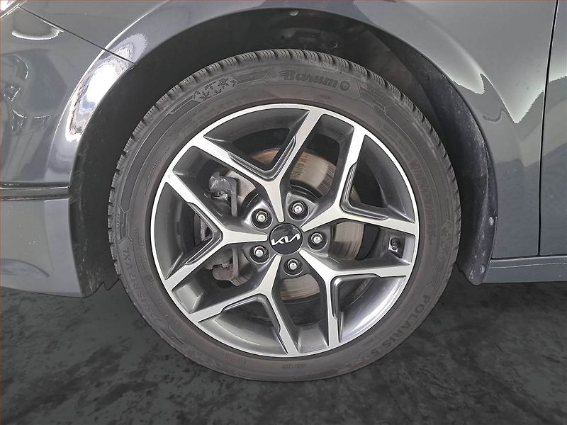 Kia Ceed (2023) Top 1.5 T-GDI, ČR,1.maj - fotka 14 z 17
