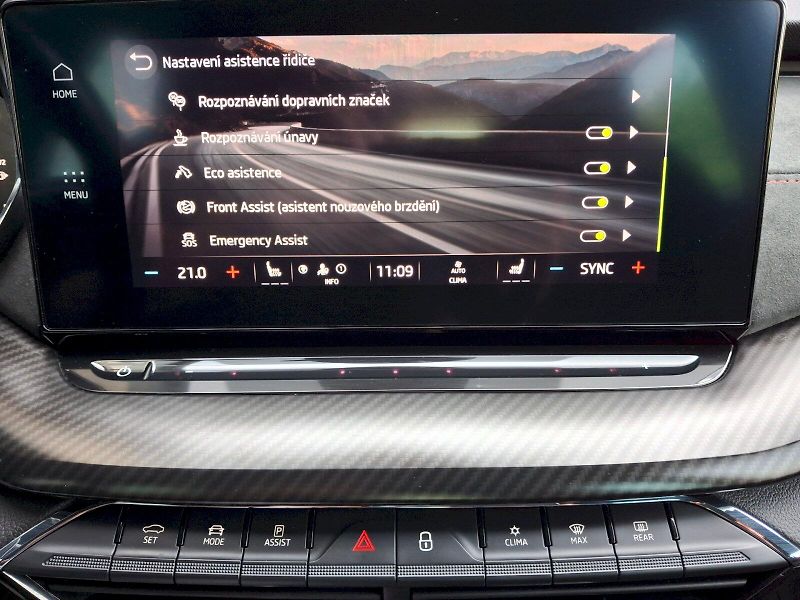 Škoda Octavia (2023) RS DSG 2,0TDi 147kW - fotka 18 z 35
