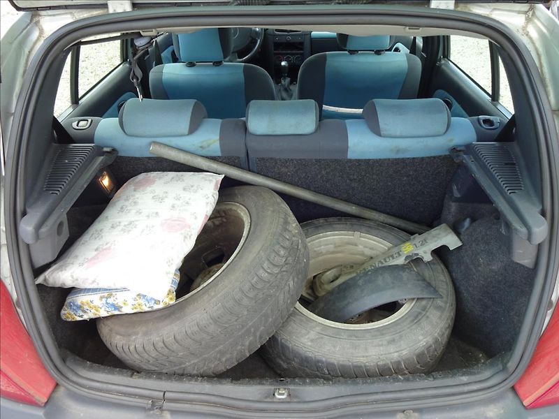 Renault Clio 1,2i - fotka 21 z 32