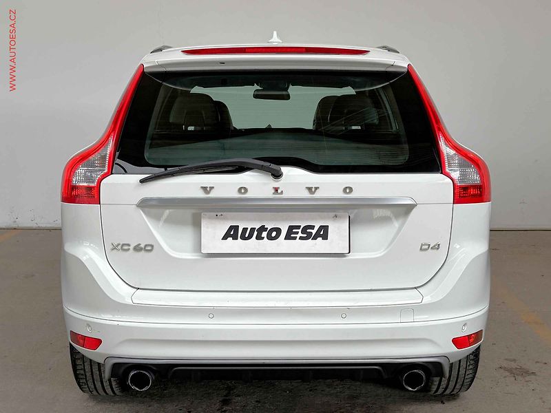 Volvo XC60 (2014) 2.0 D4, ČR, STK7/28, výhřev - fotka 5 z 14