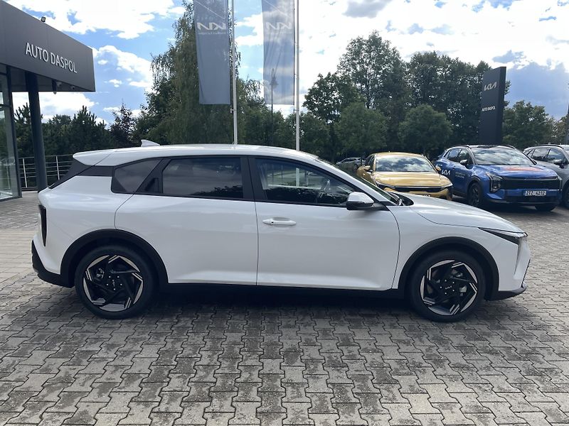 Kia K4 (2026) 1.0T-GDi MHEV EXCLUSIVE 7DCT - fotka 2 z 22
