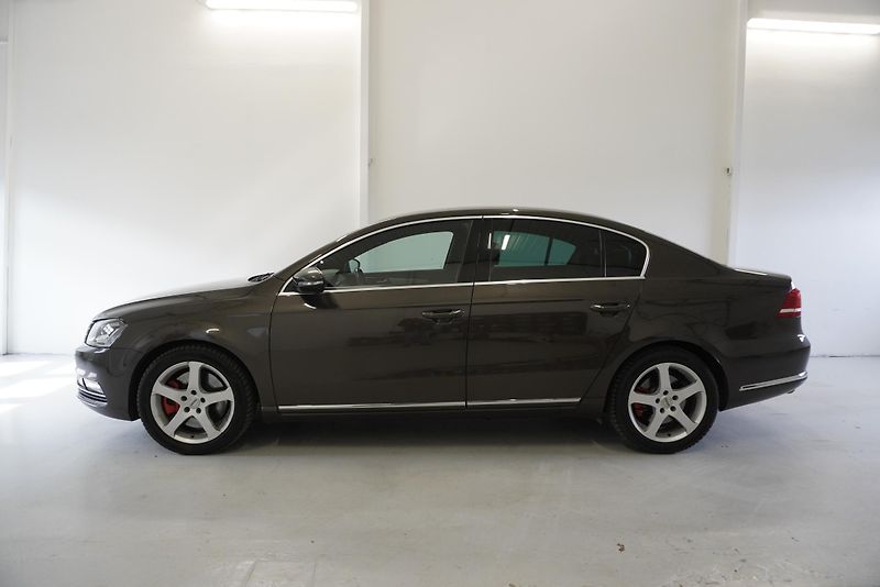 Volkswagen Passat (2012) 3.6 FSi 4x4 DSG ALCANTARA - fotka 6 z 29