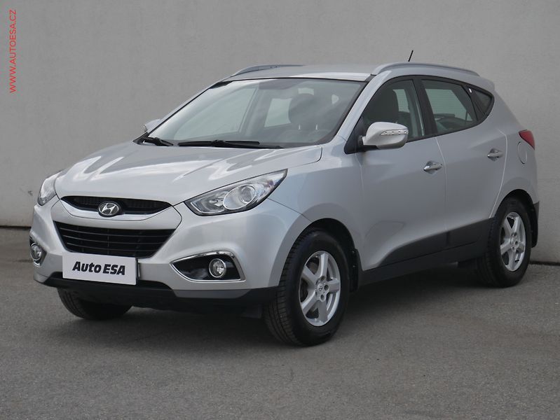 Hyundai ix35 (2012) 1.6 GDi, ČR, AC, tempo, park - fotka 3 z 18