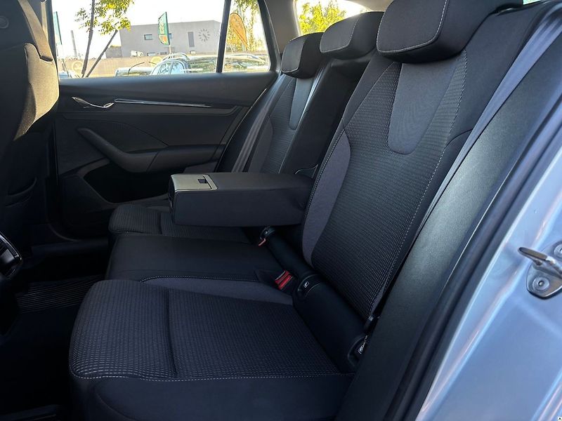 Škoda Octavia 2.0TDI/2021VIRTUAL.DPH.1MAJ.ZÁ - fotka 24 z 46