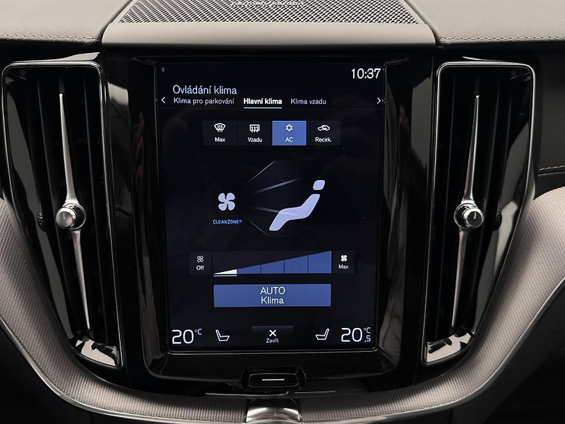 Volvo XC60 B4 AWD INSCRIPTION  - fotka 41 z 55