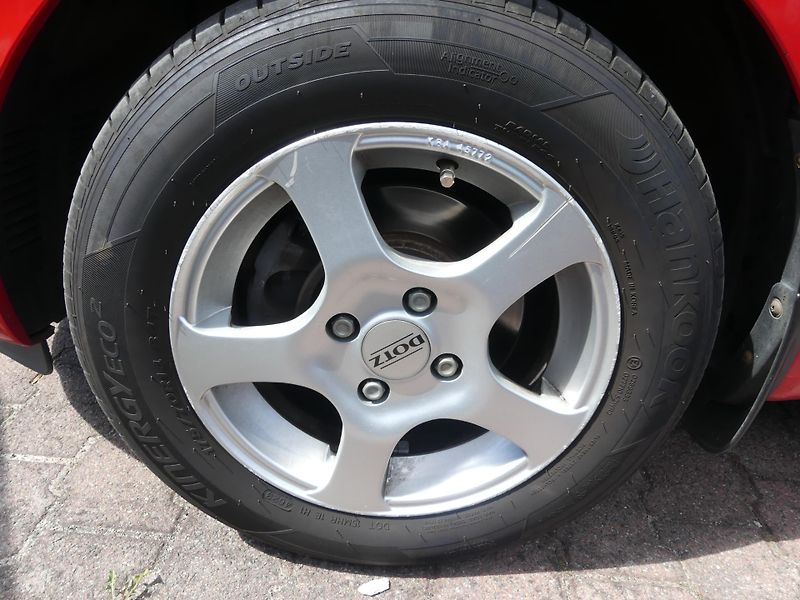 Hyundai i20 (2009) 1,2 i - fotka 18 z 18