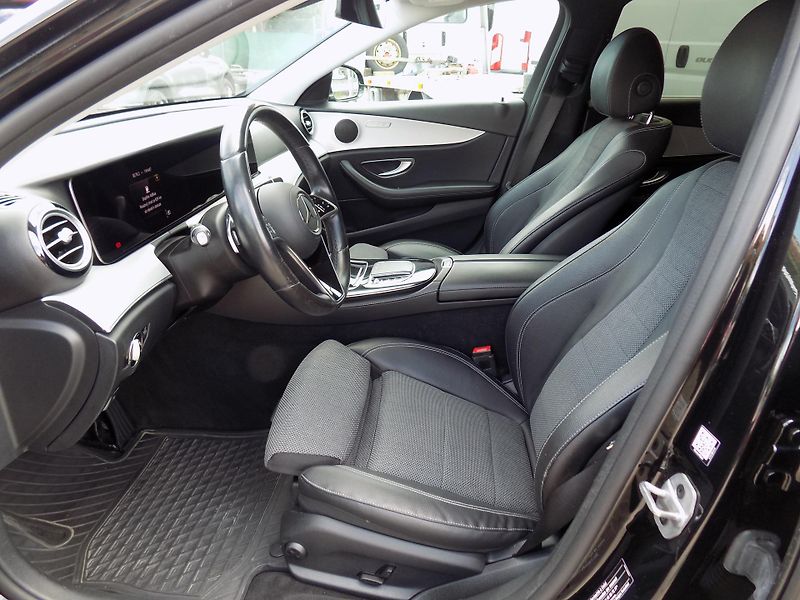Mercedes-Benz Třídy E 220 D 4MATIC 143 KW TOP!!! - fotka 16 z 40