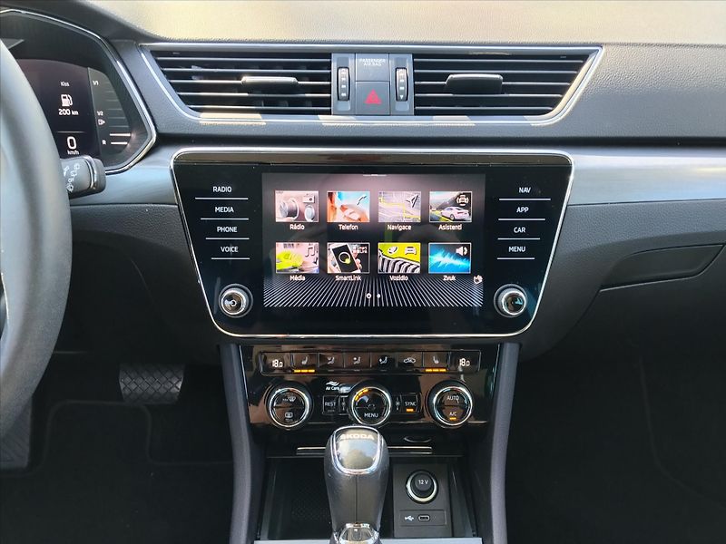 Škoda Superb 2,0   STYLE 110kW DSG Tasžné - fotka 15 z 35