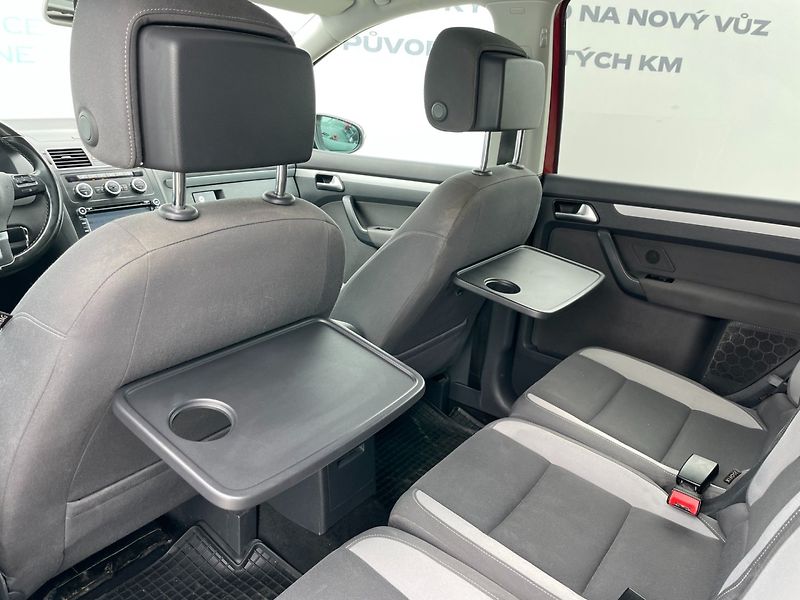 Volkswagen Touran (2014) 2.0TDi 103kW LIFE! Navigace! - fotka 17 z 31