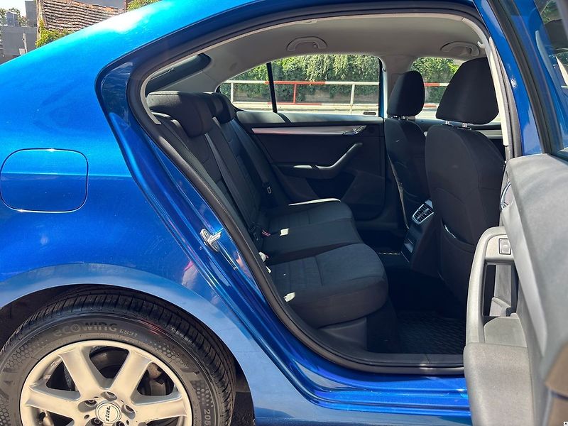 Škoda Octavia 1.6TDI/2015/ELEGANCE,ČR,MANUÁL - fotka 26 z 52