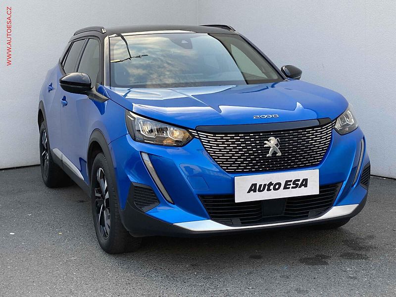 Peugeot 2008 (2023) 1.2PT, Allure, navi, kamera - fotografie inzerátu