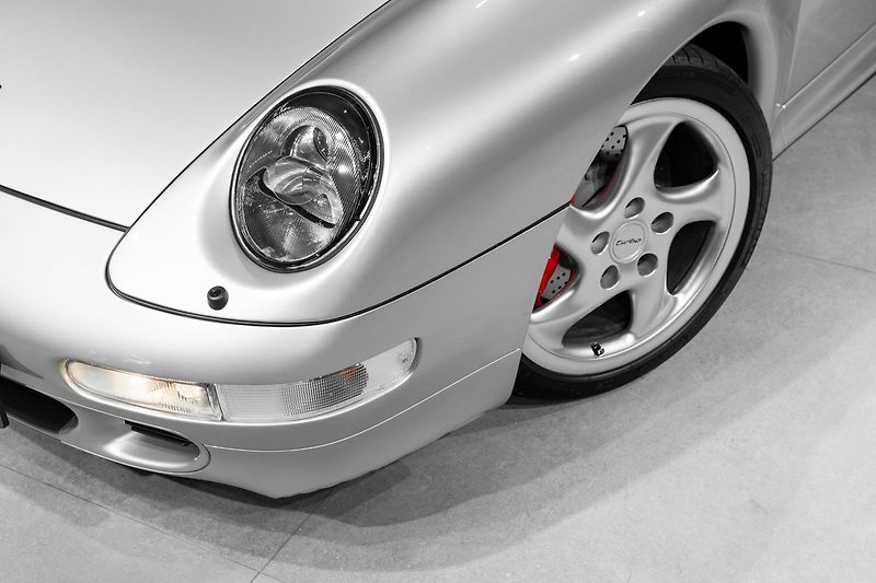Porsche 911 Turbo - fotka 5 z 35
