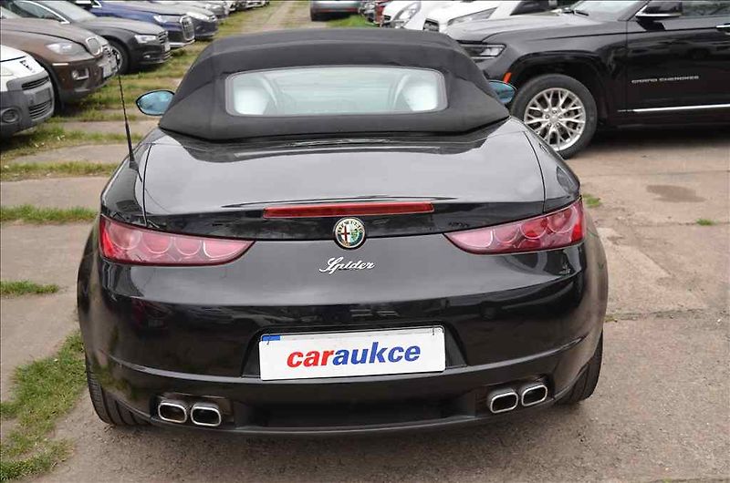 Alfa Romeo Ostatní (2010) SPIDER 2,2 JTS - fotka 5 z 23