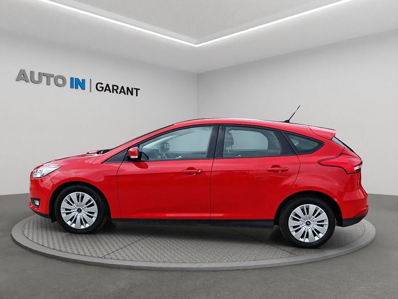 Ford Focus (2016) Trend čr. 1,0 ecoboost 125k pr - fotka 3 z 15