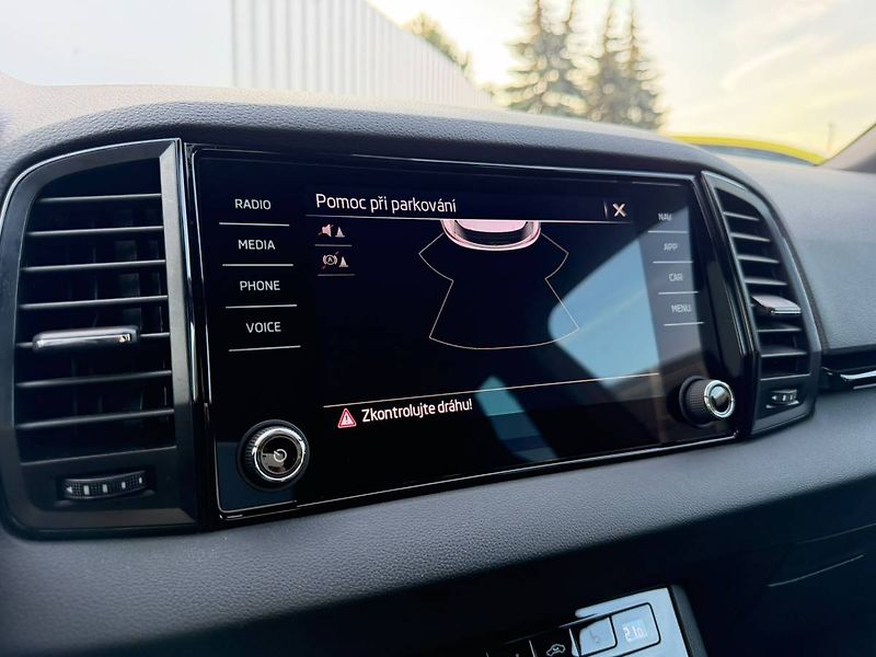 Škoda Karoq SportLine 2,0 TDI 110 kW 6° MP - fotka 17 z 37