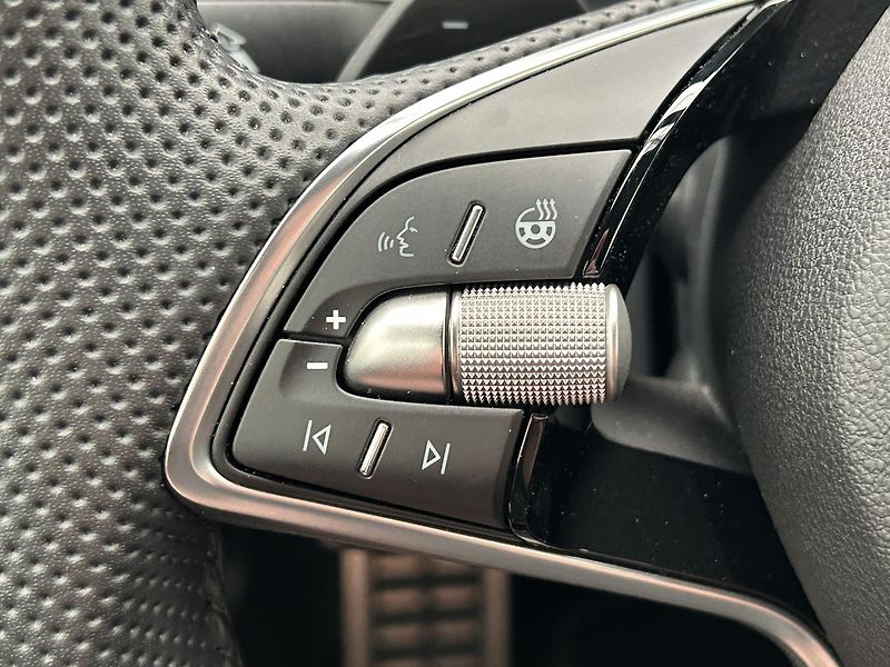 Škoda Octavia 2.0 TSI 4x4 SportLine - fotka 22 z 28