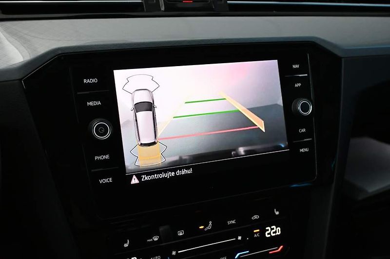 Volkswagen Passat (2023) 2.0 LED DSG ACC VIRTUAL Kamera - fotka 19 z 31