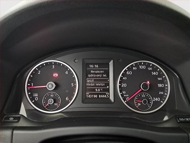 Volkswagen Tiguan (2011) 2.0 TDI, Serv.kniha - fotka 11 z 15