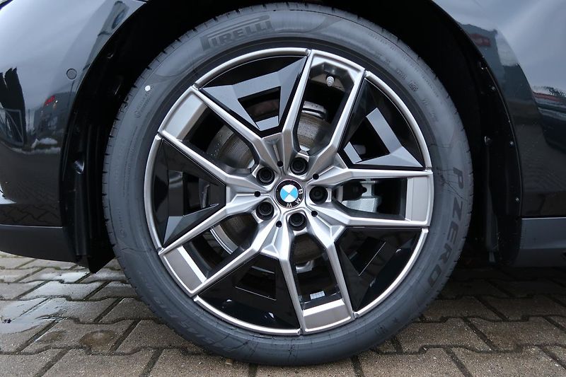 BMW Řada 5 520i - fotka 6 z 6