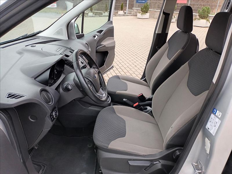 Ford Tourneo Courier 1,5 TDCI,ČR,SERVISKA,ROZVODY - fotka 14 z 37