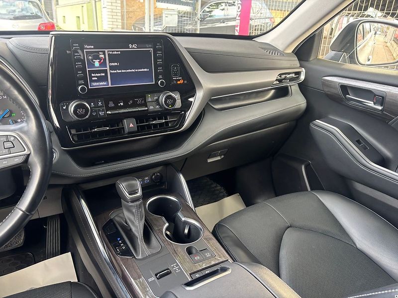 Toyota Highlander 2.5HEV e-CVT.CZ.DPH.PRESTIGE.1 - fotka 16 z 40