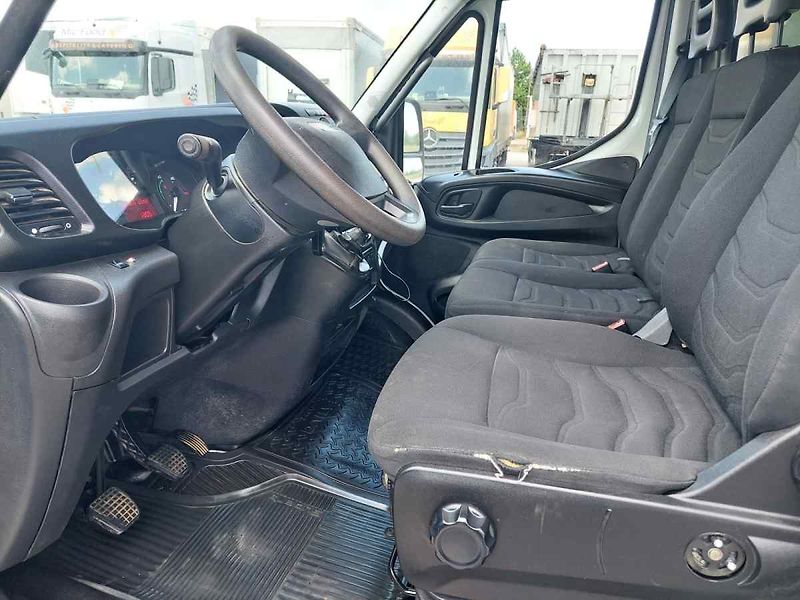 Iveco Daily 70C17 chladící 10 palet - fotka 29 z 41