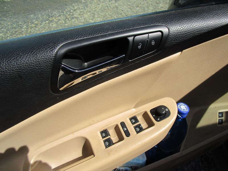 Volkswagen Passat 2,0TDi-125KW - fotka 11 z 15