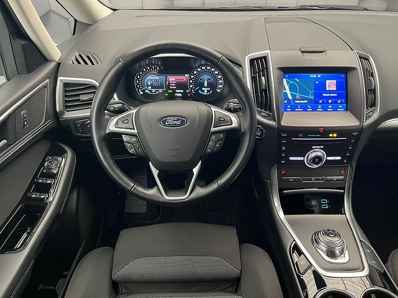 Ford Galaxy 2.5 HEV TITANIUM 7 míst - fotka 8 z 62