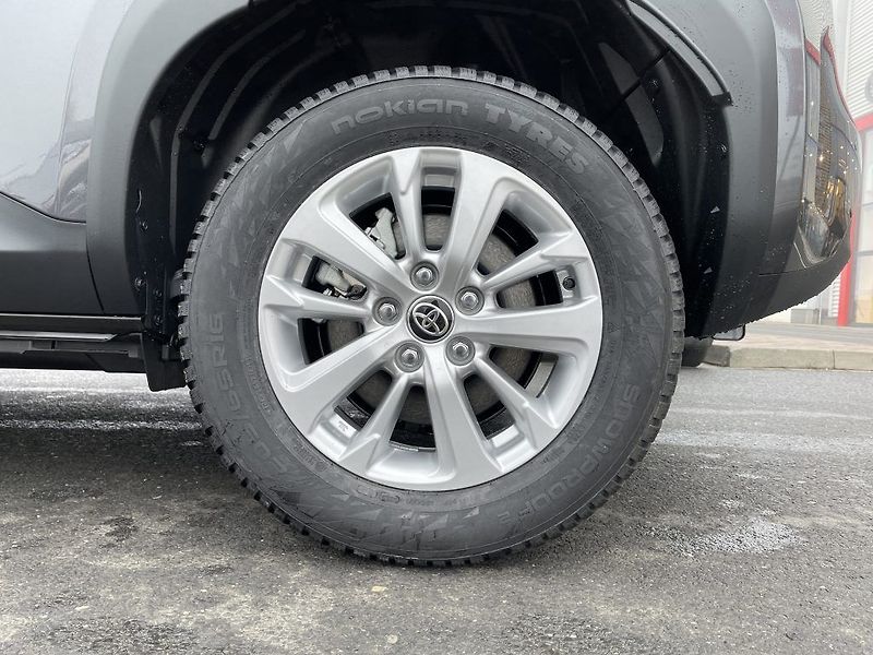 Toyota Yaris Cross 1.5 Hybrid Comfort ODBĚR IHNED - fotka 11 z 27