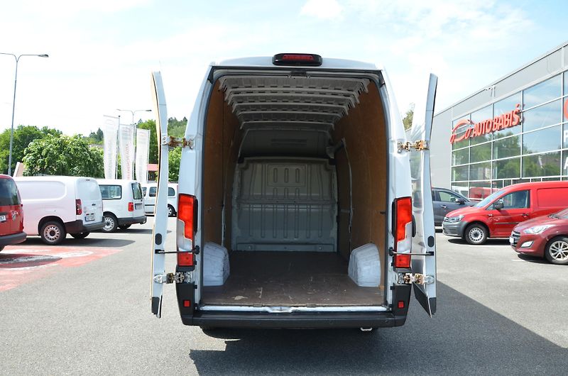 Citroën Jumper (2023) 4-35 L4H3 2.2HDi 165k TOP - fotka 11 z 13