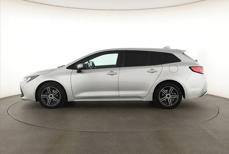 Toyota Corolla (2019) Comfort 1.8 Hybrid, Automat - fotka 3 z 15