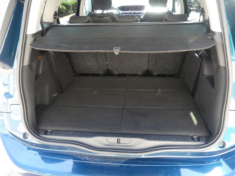 Citroën Grand C4 SpaceTourer (2022) 2,0 BlueHDi EAT8 - fotka 11 z 19