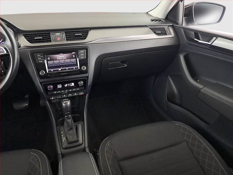 Škoda Rapid (2019) Spaceback 1.0 TSI, Automat - fotka 8 z 17