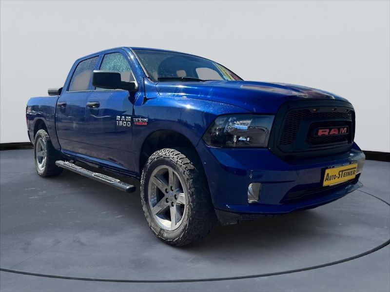 Dodge RAM 1500 3,6 i - fotka 2 z 16