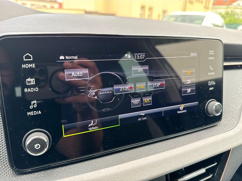 Škoda Kamiq Top Selection 1,0 TSI 85 kW 7- - fotka 12 z 17