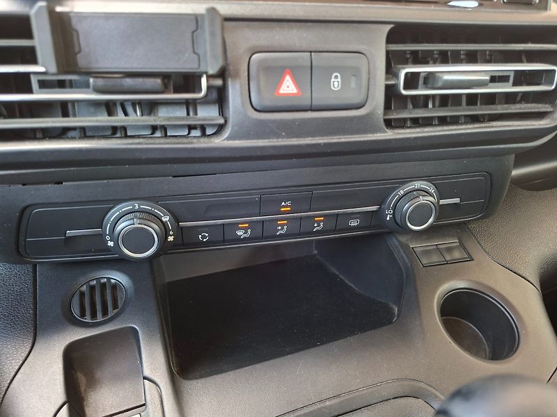 Citroën Berlingo (2020) 1.5HDi 75kW FEEL-NOVÉ ČR-DPH - fotka 13 z 35