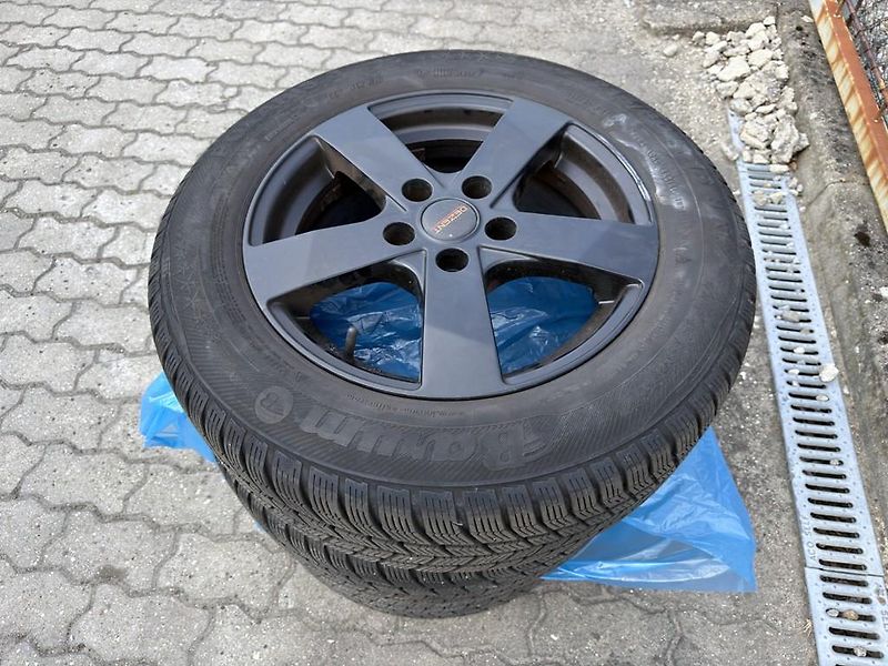 Honda HR-V 1.5 i-VTEC 96 kW 37tkm ČR - fotka 25 z 27