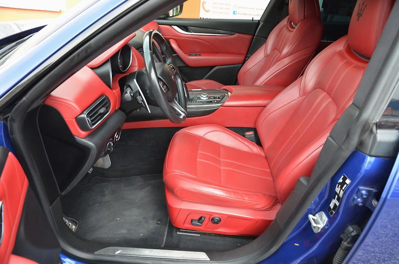 Maserati Levante (2018) 3.0 316kW SQ4 GranSport 106tkm - fotka 22 z 48