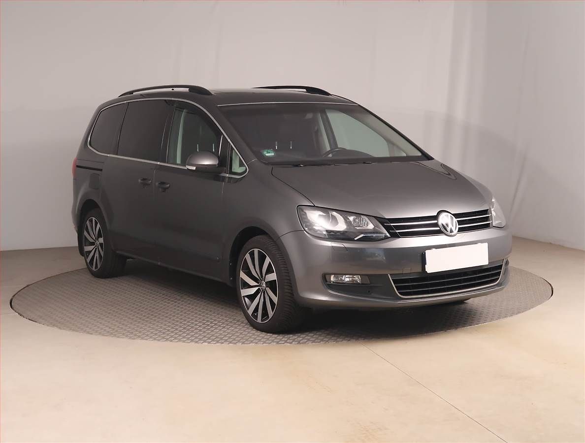 Volkswagen Sharan Highline 2.0 TDI BMT, 7 míst