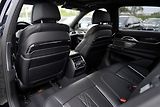 BMW Řada 7 750i xDrive Mpaket/530 PS - náhled 36