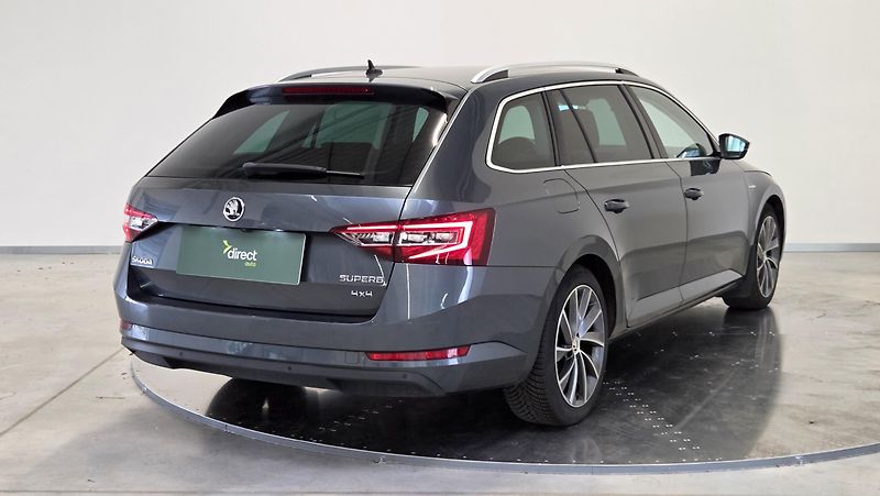 Škoda Superb - fotka 4 z 6