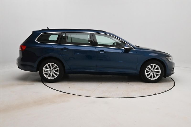 Volkswagen Passat 2,0 TDI 110kW DSG Business Zár - fotka 4 z 25