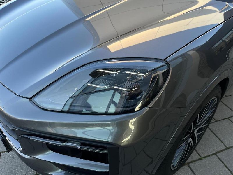Porsche Cayenne 4,0   V8 S Coupe - fotka 17 z 17